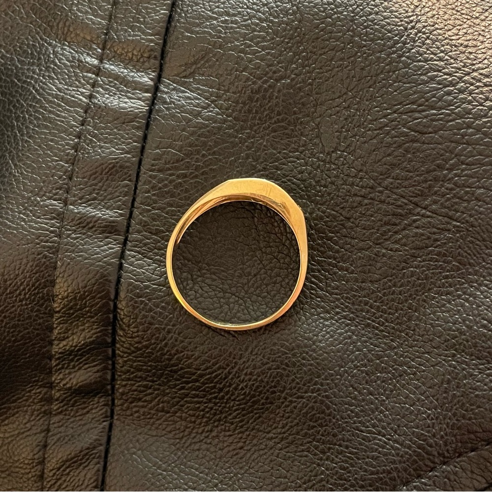 10k gold ring with onyx stone & diamonds - Picture 2 of 8